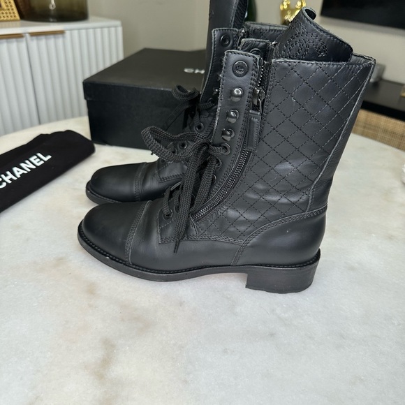 Chanel Leather CC Combat boots size 39.5 - Picture 5 of 14